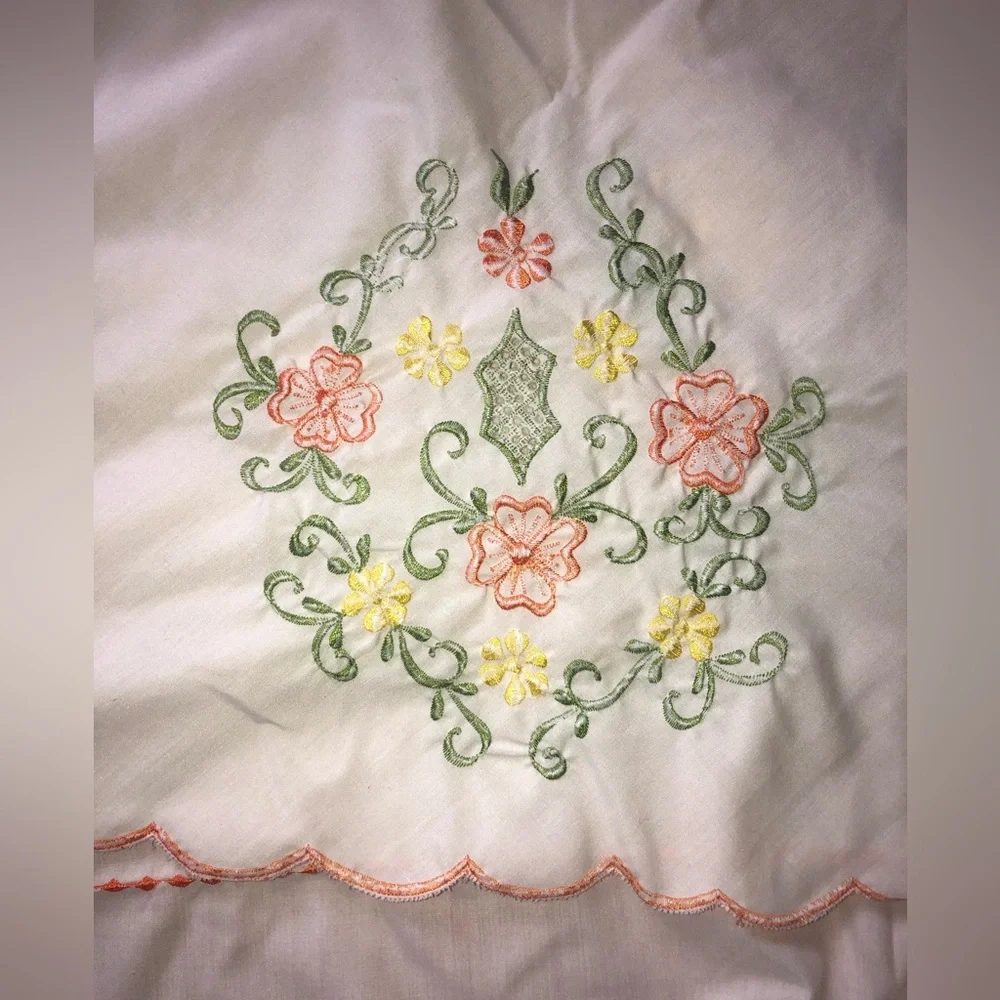 Vintage 75” Round Embroidered Yellow Orange Floral Ivory Table Cloth
